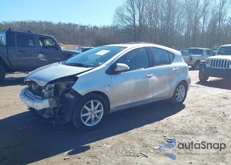 2013 Toyota Prius C Four z USA, uszkodzony, nr VIN JTDKDTB35D1053850